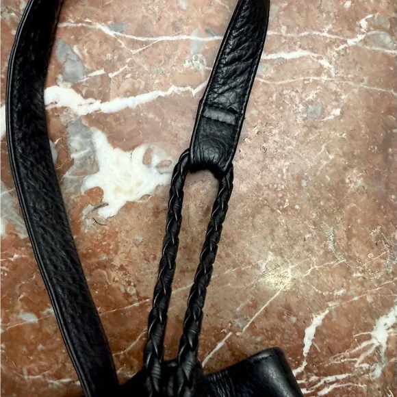 Valerie Stevens Black Leather Drawstring Bucket Crossbody Bag - Picture 3 of 11